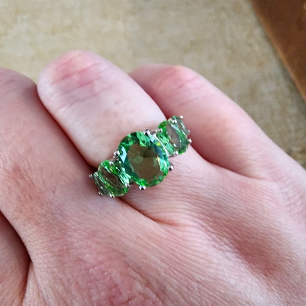 Green Emerald (Simulated) Ring (Size 7)